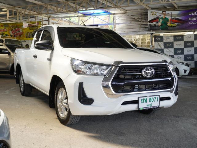Toyota Hilux Revo 2022 2.4 Z Edition Entry ดีเซล เกียร์ธรรมดา ขาว รูปที่ 2