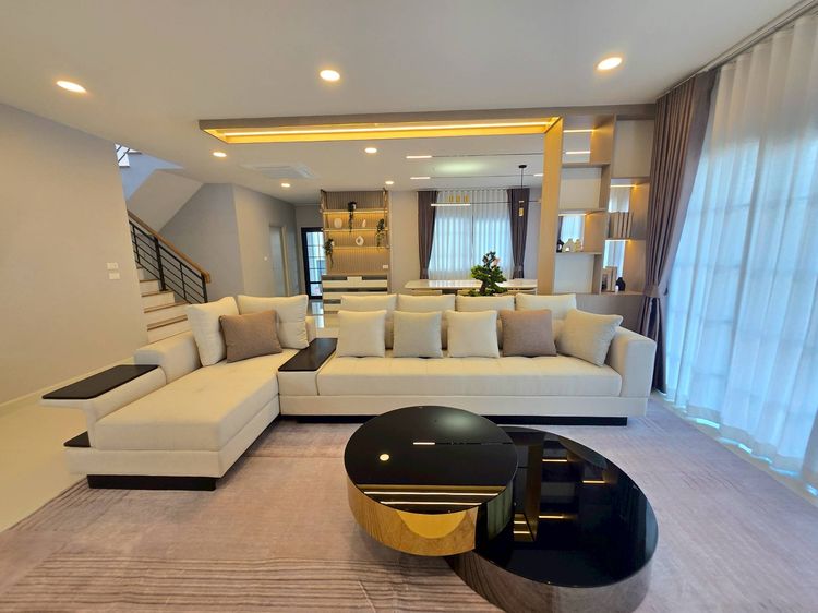 AP (Thailand) ตกแต่งครบ 2025 ให้เช่า บ้านเดี่ยว เซนโทร บางนา บ้านผู้บริหาร 4ห้องนอน มีห้องแม่บ้าน ทำเลคุณภาพ ใกล้ Mega Bangna รูปที่ 3