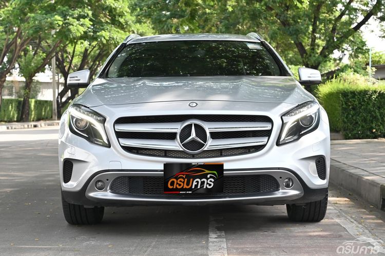 Mercedes-Benz GLA-Class 2015 GLA200 Utility-car เบนซิน ไม่ติดแก๊ส เกียร์อัตโนมัติ บรอนซ์เงิน รูปที่ 2