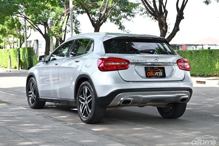 Mercedes-Benz GLA-Class 2015 GLA200 Utility-car เบนซิน ไม่ติดแก๊ส เกียร์อัตโนมัติ บรอนซ์เงิน รูปที่ 3
