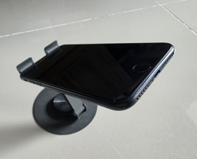 IPhone se 3 Midnight 64GB รูปที่ 6