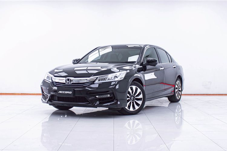 รถ Honda Accord 2.0 Hybrid สี ดำ