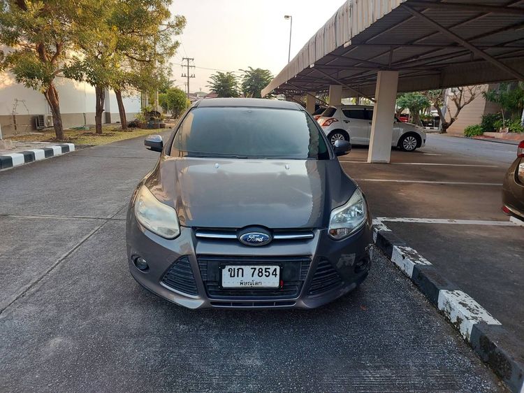 รถ Ford Focus 1.6 Trend สี เทา