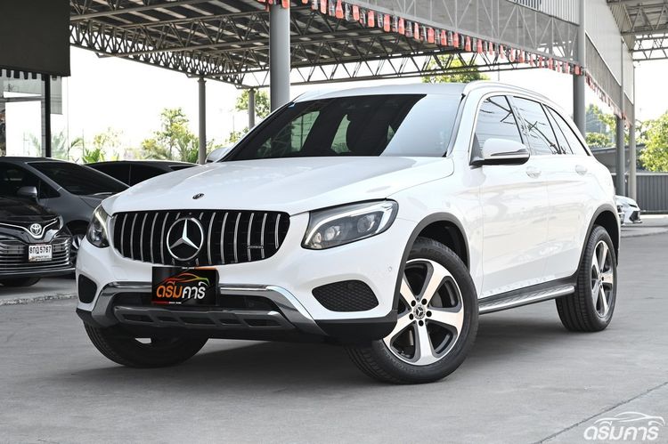 รถ Mercedes-Benz GLC-Class GLC250d สี ขาว