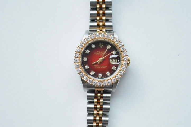 📌 Rolex Datejust หน้าแดงหายาก ขอบเพชร รูปที่ 2