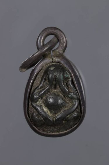 พระเครื่อง รูปที่ 2