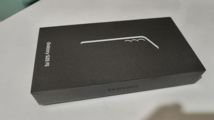 ขาย S25FE ใหม่ๆครบกล่องเครื่องไม่มีตําหนิ 