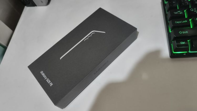 ขาย S25FE ใหม่ๆครบกล่องเครื่องไม่มีตําหนิ  รูปที่ 3