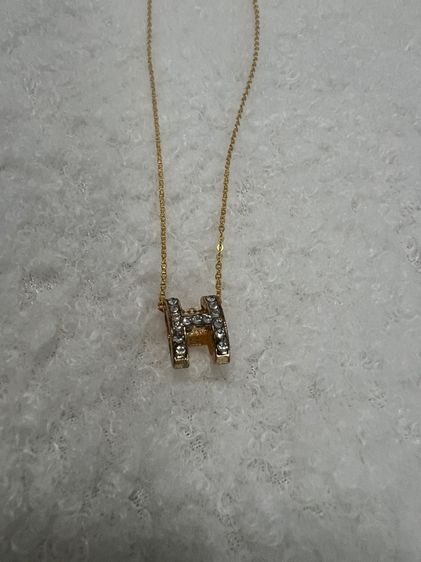 จี้สร้อยคอ ดูแพงสวย แฟชั่นแสงหรูหรา H จี้ตัวอักษร รูปที่ 4