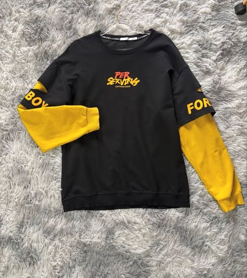 สเวตเตอร์มือสอง  รูปที่ 11