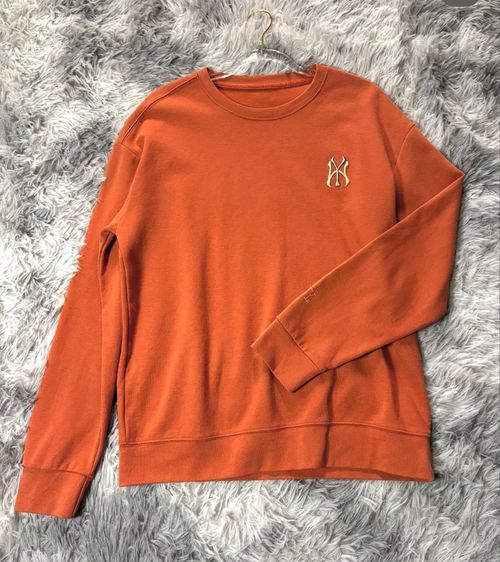 สเวตเตอร์มือสอง  รูปที่ 16