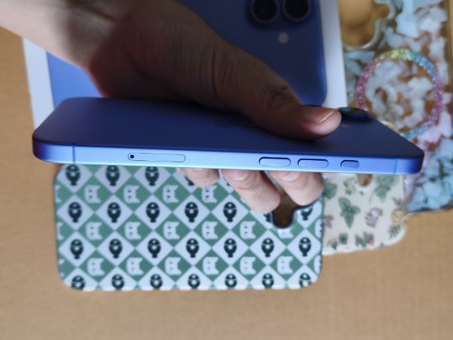 iPhone 16 128GB ศูนย์ไทย สภาพใหม่ ครบกล่อง แถมเคสสวยๆ 


 รูปที่ 10