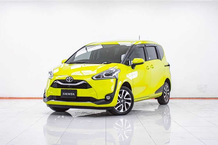 รถ Toyota Sienta 1.5 V สี เขียว