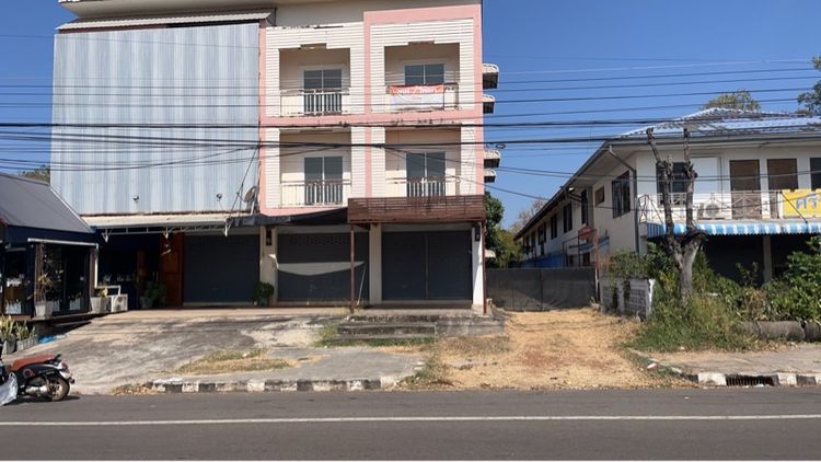 ตึกอาคารพาณิชย์