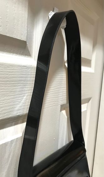 ต่อรองได้ Ferragamo ของแท้ หนังแก้ว คล้องไหล่ได้ สภาพดี รูปที่ 9