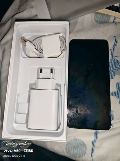 Vivo y29. สภาพเหมือนใหม่ พร้อมกล่อง สายชาร์จ เข็มจิ้มซิม เคสใส  ขาย 4300 บาทรวมส่งครับ รูปที่ 2