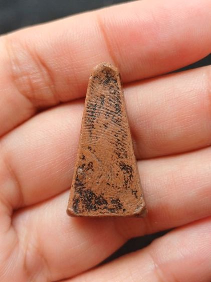 พระผงสุพรรณพิมพ์หน้าแก่ รูปที่ 2