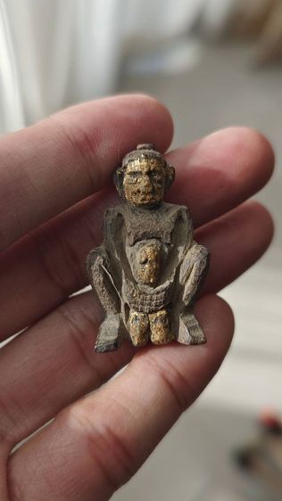 พ่องั่งแม่เป๋อไม้แกะเก่าฝังตะปูตอกโรงผี  รูปที่ 2