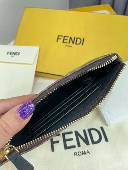 กระเป๋าสตางค์ FENDI แท้ ไม่เคยใช้ รูปที่ 5