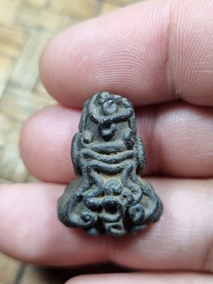 พระปิดตาเก่าๆไม่ทราบที่ รูปที่ 2