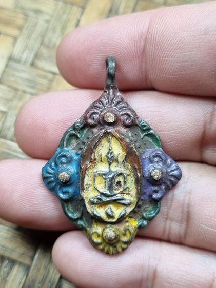 พระเหรียญหลวงปู่บุญลงยาตัวเก่า