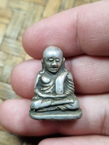พระหลวงพ่อเงินวัดบางคลานเนื้อสีเงินเก่า