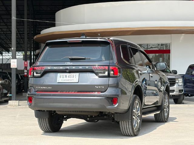 Ford Everest 2023 2.0 Bi-Turbo Titanium+ 4WD ดีเซล เทา รูปที่ 3