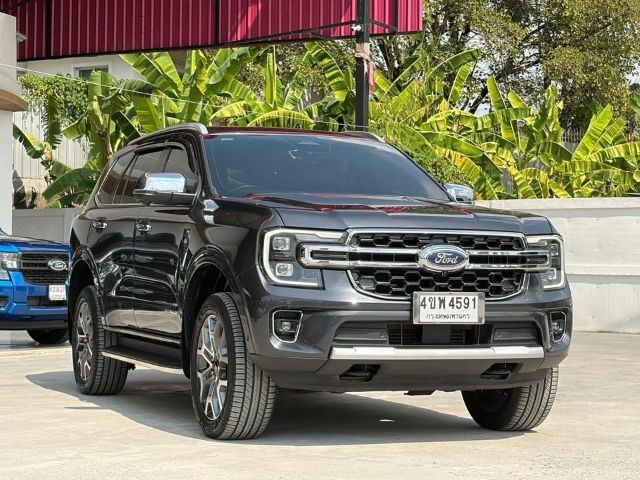 Ford Everest 2023 2.0 Bi-Turbo Titanium+ 4WD ดีเซล เทา รูปที่ 4