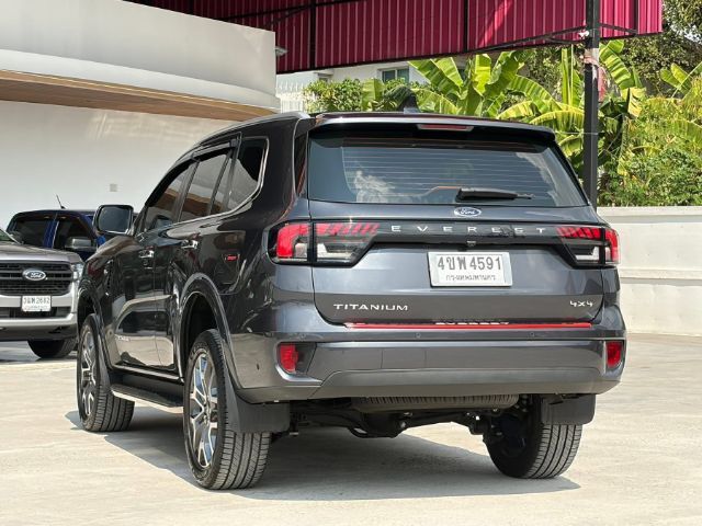 Ford Everest 2023 2.0 Bi-Turbo Titanium+ 4WD ดีเซล เทา รูปที่ 2