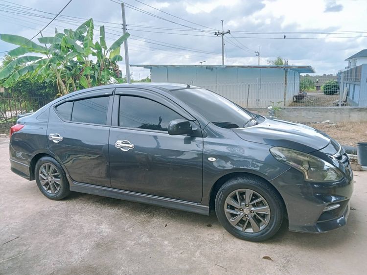 รถ Nissan Almera 1.2 E Sportech สี ม่วง
