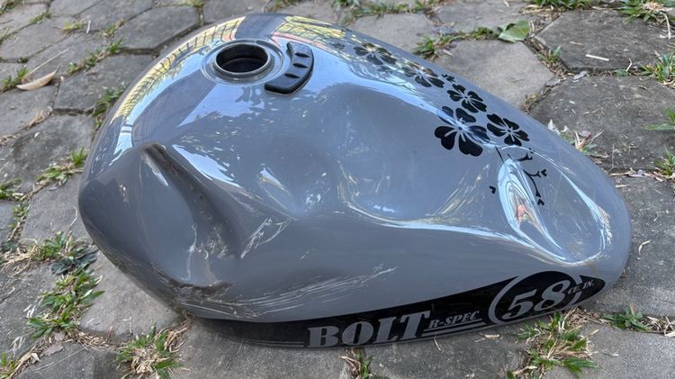อื่นๆ ถังน้ำมัน yamaha bolt r 