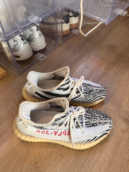 ปล่อยรองเท้า adidas Yeezy Boost 350 V2 Zebra รูปที่ 2