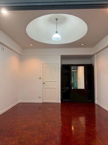 อื่นๆ มีบางส่วน สร้างเสร็จก่อน 2010 ขายทาวน์เฮ้าส์ หมู่บ้านเอเวอร์กรีน วิลล์  เนื้อที่ 17.5 ตรว.  2 ชั้น  ถนนบางนา-ตราด กม 4.5 (ขาเข้า) รูปที่ 4