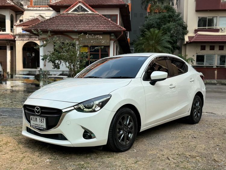 Mazda Mazda 2 2019 1.3 Sports High Plus Sedan เบนซิน เกียร์อัตโนมัติ ขาว รูปที่ 2