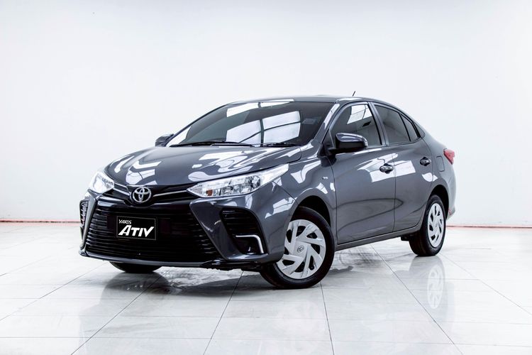 Toyota Yaris ATIV 2022 1.2 Entry Sedan เบนซิน ไม่ติดแก๊ส เกียร์อัตโนมัติ เทา รูปที่ 4