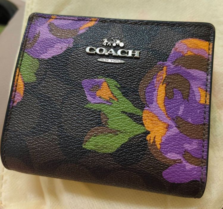 กระเป๋าสตางค์ coach ของแท้มีแคร์การ์ด
