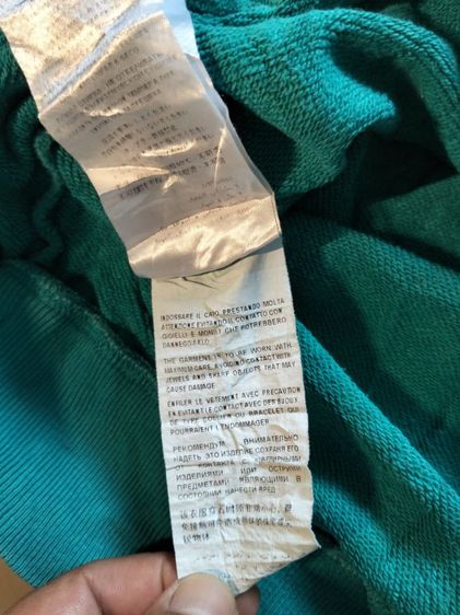 ขอขายเสื้อสเวตเตอร์ฮู้ดแบรนด์ Gucci รุ่น Planet UFO ของแท้ made in Italy.ไซส์ M สำหรับท่านหญิงสีฟ้าน้ำทะเลขนาดหน้าอก 23 นิ้ว. รูปที่ 6