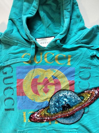 ขอขายเสื้อสเวตเตอร์ฮู้ดแบรนด์ Gucci รุ่น Planet UFO ของแท้ made in Italy.ไซส์ M สำหรับท่านหญิงสีฟ้าน้ำทะเลขนาดหน้าอก 23 นิ้ว. รูปที่ 3
