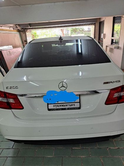 Mercedes-Benz E-Class 2011 E200 Sedan เบนซิน ไม่ติดแก๊ส เกียร์อัตโนมัติ ขาว รูปที่ 2