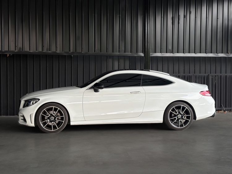 Mercedes-Benz C-Class 2023 C200 Sedan เบนซิน ไม่ติดแก๊ส เกียร์อัตโนมัติ ขาว รูปที่ 3