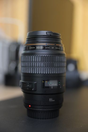 เลนส์มาโคร & ไมโคร เลนส์ Canon EF 100mm F2.8 USM Macro