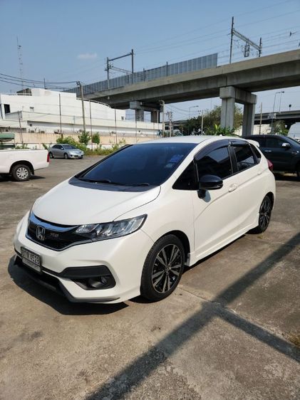 Honda Jazz 2018 1.5 RS i-VTEC Sedan เบนซิน ไม่ติดแก๊ส เกียร์อัตโนมัติ ขาว รูปที่ 3