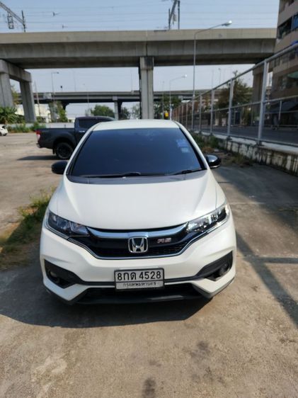 Honda Jazz 2018 1.5 RS i-VTEC Sedan เบนซิน ไม่ติดแก๊ส เกียร์อัตโนมัติ ขาว รูปที่ 2