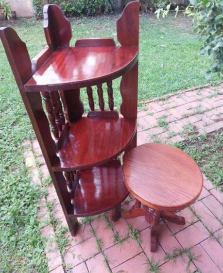 ชั้นไม้วางของโต๊ะเข้ามุม 3 ชั้น ไม้แดงแท้ 100 เปอร์เซ็นค่ะ