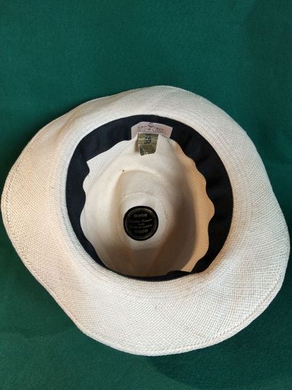 ขอขายหมวกปีกยี่ห้อ Genuine panama hat รุ่น hat of Cain.Hand made in Ecuador.แท้ ไซส์ 59 สภาพยังสวยและยังใหม่สะอาด รูปที่ 11