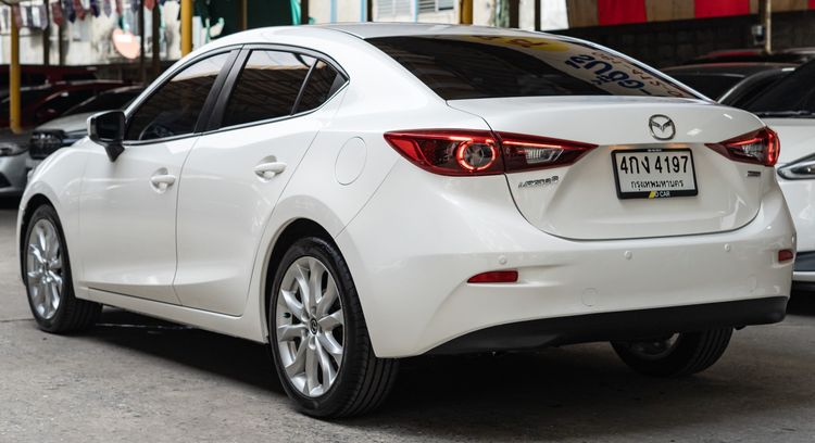 Mazda Mazda3 2015 2.0 S Sedan เบนซิน ไม่ติดแก๊ส เกียร์อัตโนมัติ ขาว รูปที่ 3