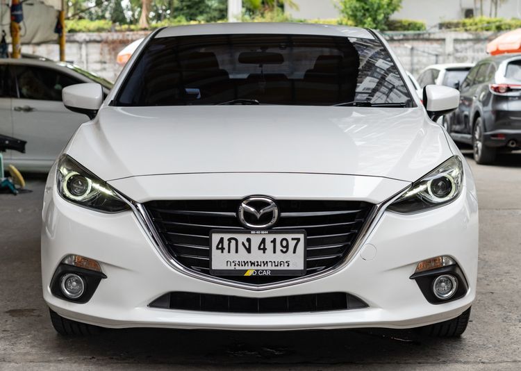 รถ Mazda Mazda3 2.0 S สี ขาว