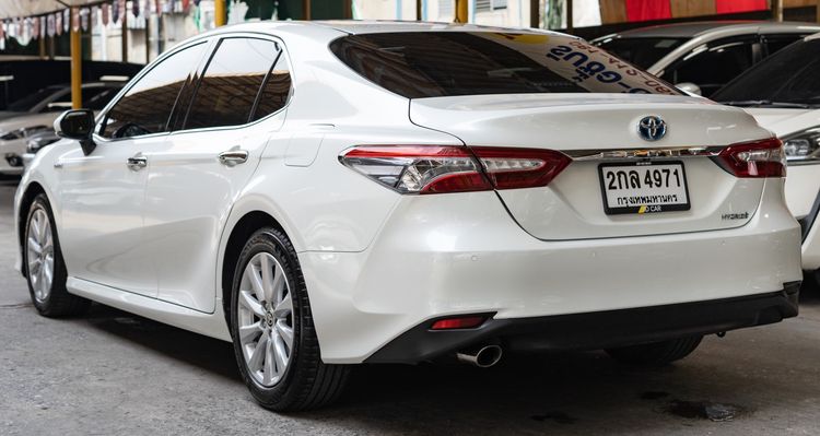 Toyota Camry 2020 2.5 HV Premium Sedan ไฮบริด ไม่ติดแก๊ส เกียร์อัตโนมัติ ขาว รูปที่ 3