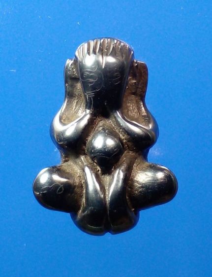 พระปิดตา หลวงปู่นาค วัดห้วยจรเข้ พิมพ์สะดือจุ่น