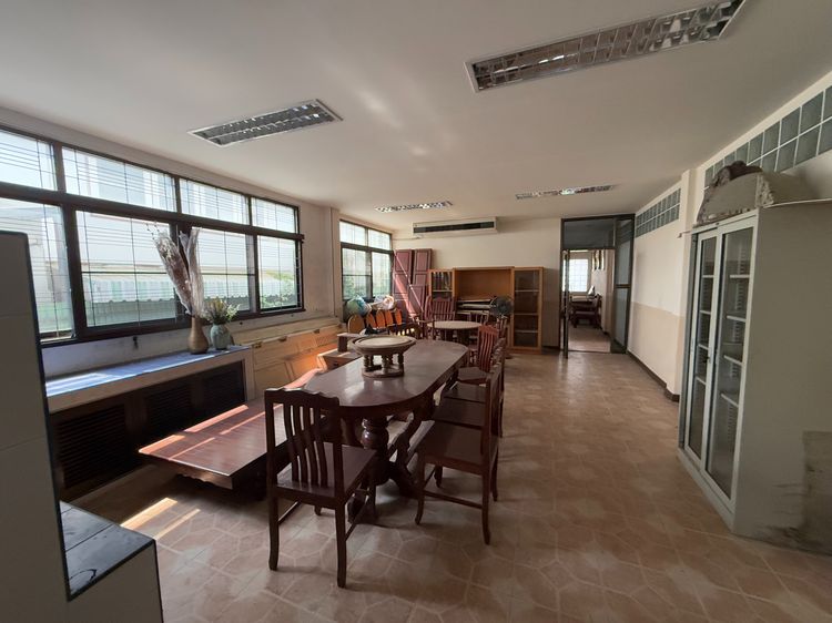 อื่นๆ ไม่มี สร้างเสร็จก่อน 2010 บ้านแฝด ลาดพร้าว 93 รูปที่ 3